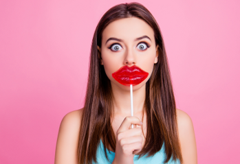 4 фатальные ошибки в контурной пластике губ. Как избежать валиков и комков?