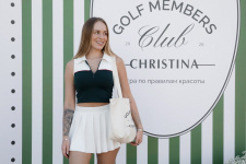 CHRISTINA & GOLF MEMBERS CLUB