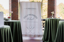 CHRISTINA & GOLF MEMBERS CLUB