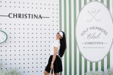 CHRISTINA & GOLF MEMBERS CLUB