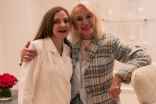 CHRISTINA HOUSE ПАРИЖ 2025