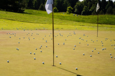 CHRISTINA & GOLF MEMBERS CLUB