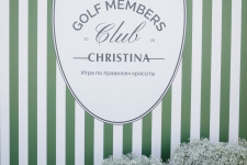 CHRISTINA & GOLF MEMBERS CLUB